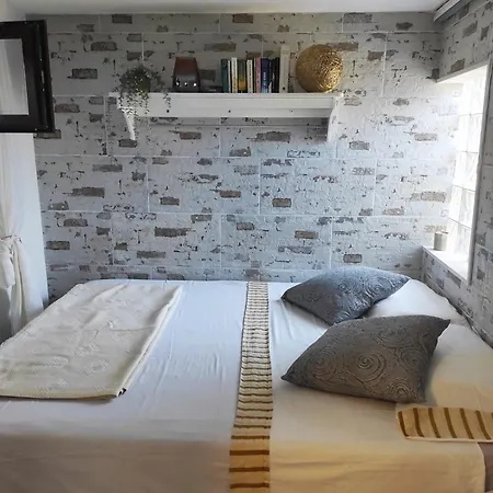 Будинок відпочинку House Silvana *